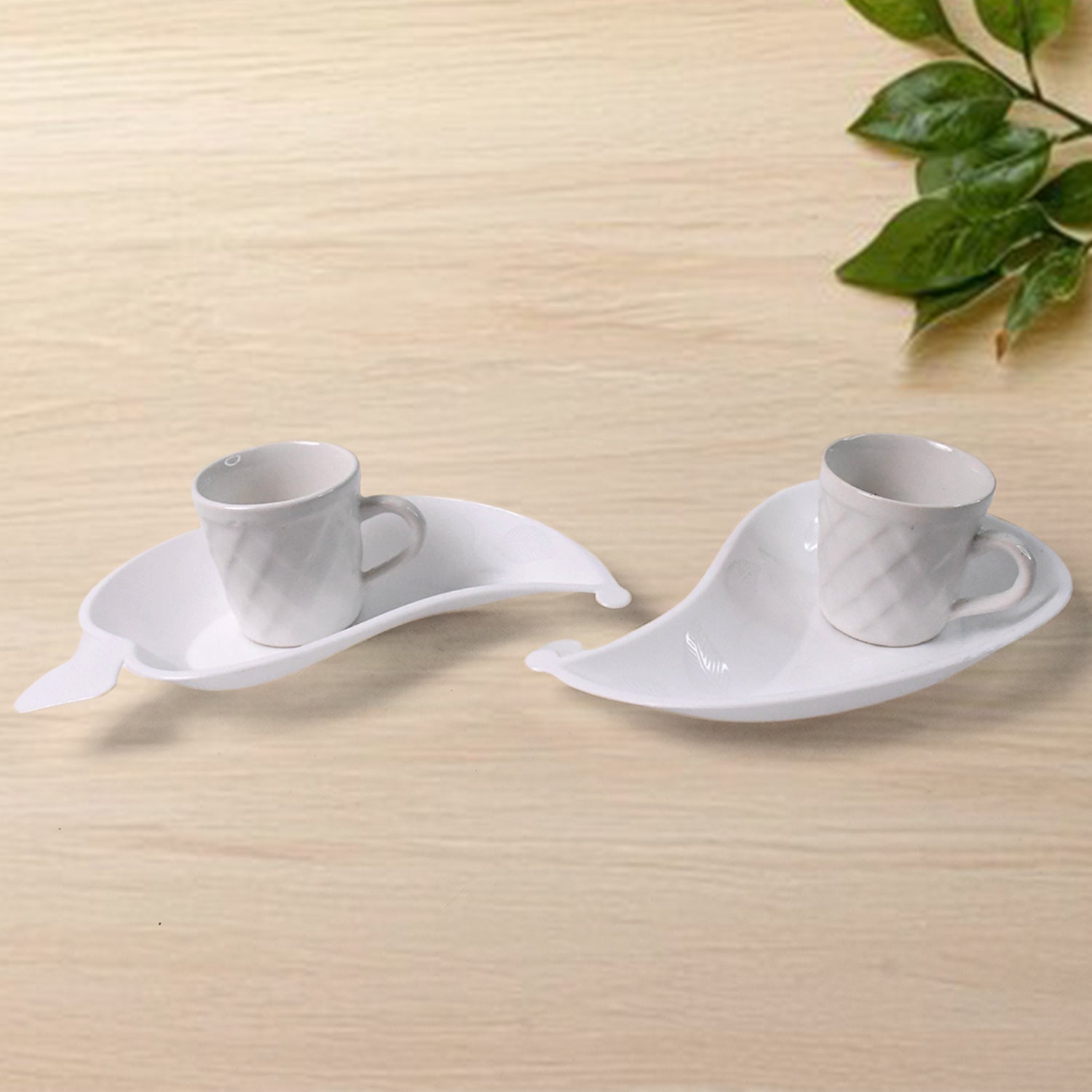 Unibic Ceramic Tea Cups With Plastic Leaf Shape tray / Platter (6 Pcs Set) Unibic Ceramic Tea Cups With Plastic Leaf Shape tray / Platter (6 Pcs Set)
